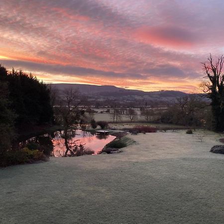 Cwmbach Lodge Luxury B&B Glasbury 外观 照片